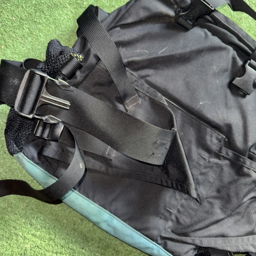 MOUNTAINSMITH Black/Yellow Lumbar‎ Waist Fanny Day Pack Bag Hiking - Picture 7 of 9
